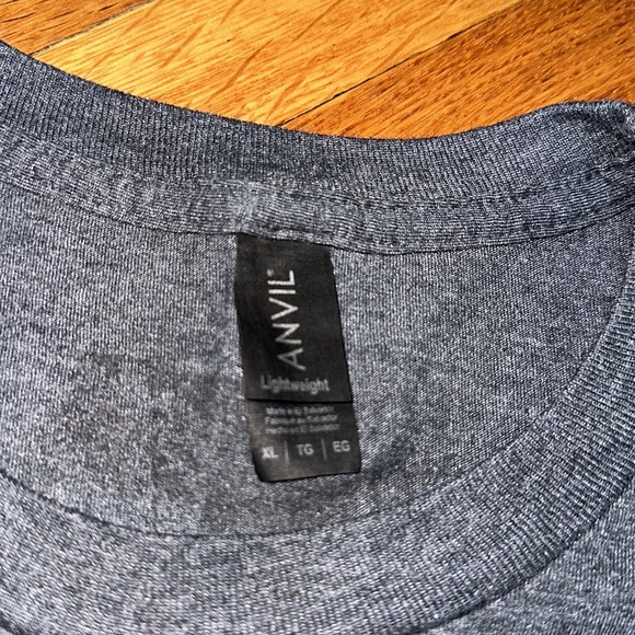 Anvil t-shirt size XL weekend Forecast Camping with a chance of Drinking - Picture 3 of 7